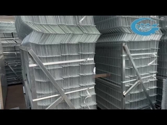 ระดับความปลอดภัยสูง แผ่นรั้วสามเหลี่ยม Anti Cut Wire Mesh สําหรับการป้องกันเขต