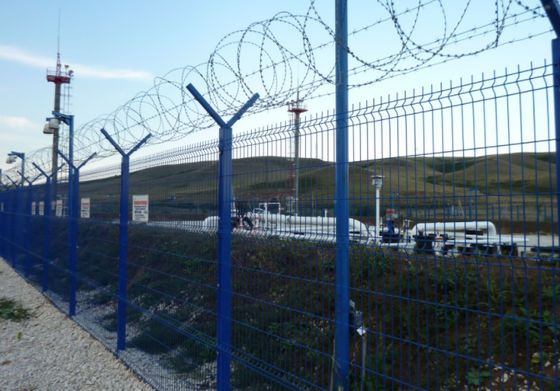 55x200mm 3d Curved Welded 4.0mm Triangle Fence Panel