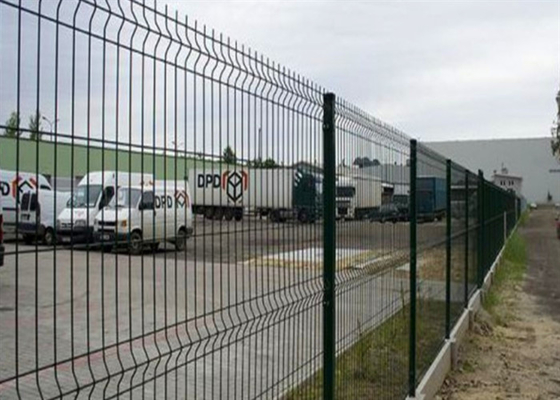PVC Coated 50*200mm Mesh Hole Triangle Fence For Airport OEM