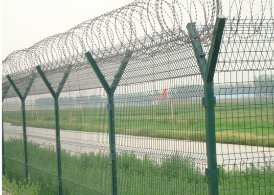 OEM  4.0mm Farm 3d Wire Fence Panels For Garden Rust Resistance