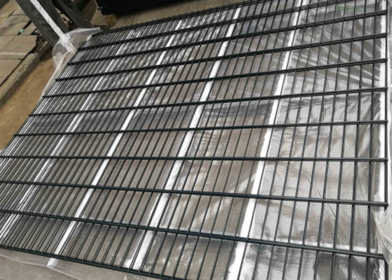 High Strength Q235 Galvanized Double Loop Fencing PVC Coated  868 Mesh Fencing