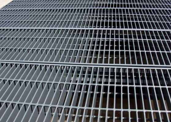 30*3mm Steel Driveway Grating For Drain Cover High Solidity