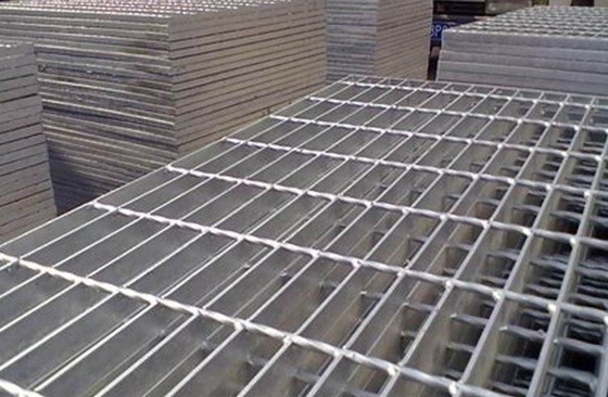 Serrated Galvanized Rebar Grating Pressed 32*5mm  Stair Tread Grating