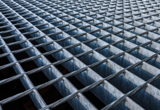 Customizable Hot Dip Galvanized Steel Walkway Grating For  Drain Cover 30*5mm