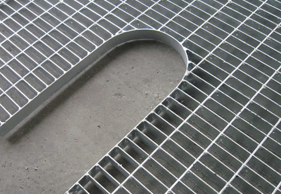 Q235 HDG Galvanized Steel Grating For Floor Walkway 1.2*1.8m 30*5mm