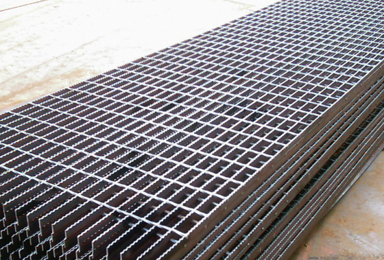 Sturdy 2-12mm Galvanized Steel Walkway Grating Stair Treads Trench Drainage Cover