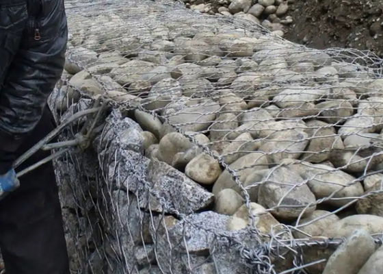80x100mm Pvc Coated Gabion Wire Mesh In Flood Control Retaining Wall