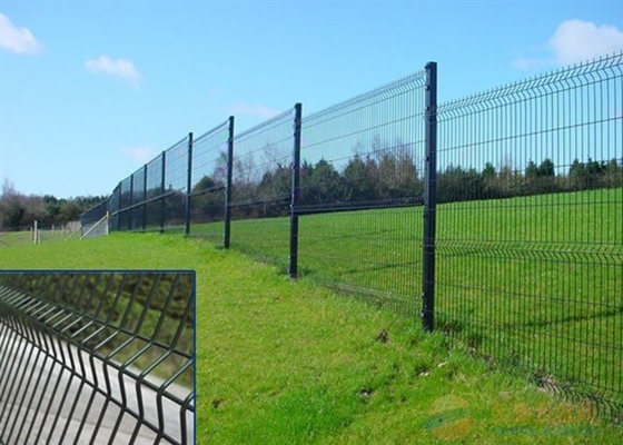 Galvanized Metal Wire Mesh Triangle Bending Fence 0.63 M For Securty
