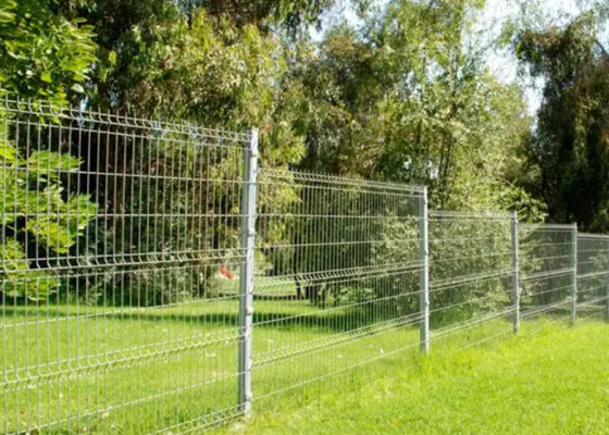 Round Posts Welded Mesh Fencing Triangle Garden 1.5m Height