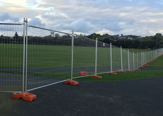 Powder Coated Green Color Temporary Mesh Fencing 2.1x2.4m for Sport