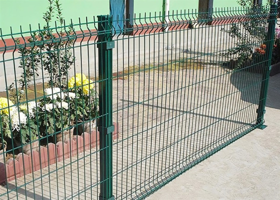PVC Coated Welded Wire Mesh Fencing With Triangle V Shape RAL6005