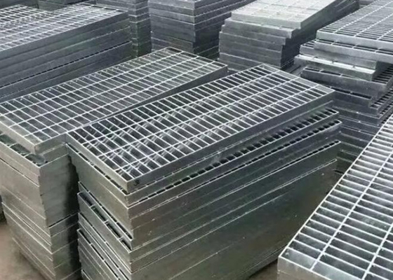 HDG Galvanized Low Carbon Steel Grating For Oil Refinery