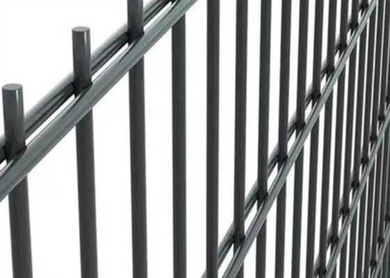 50mm X 200mm Mesh Size Double Loop Wire Fence Square Post For Protection