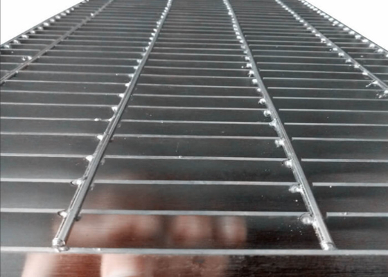 Heavy Duty Anti Slip Stainless Steel Walkway Grating Durable Industrial Flooring