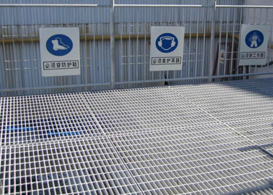 Steel Walkway Grating Heavy Duty Anti Slip Safety Tread for Industrial Use