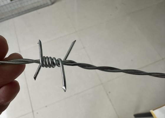 High Carbon Steel Barbed Wire Rustproof Long Term Perimeter Protection