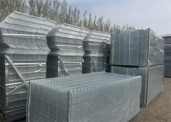 3D Curvy Fence 55*200mm Mesh Hole 3.5mm Wire Diameter For Residential Site