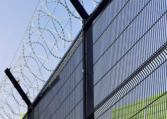 358 Anti Climbing Welded Fencing For Property Strength 540–690 N/m2