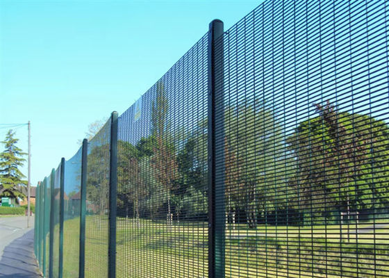 358 Anti Climbing Welded Fencing For Property Strength 540–690 N/m2