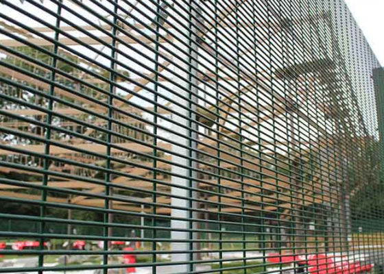 358 Anti Climbing Fencing 60mm X 60mm Post Size For  Living Area