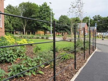 Traditional Security Steel Palisade Fencing Simple Structure Low Maintenance