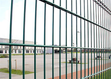 656 RAL 6005 Outdoor Double Loop Wire Fencing Heavy Duty Smooth Surface