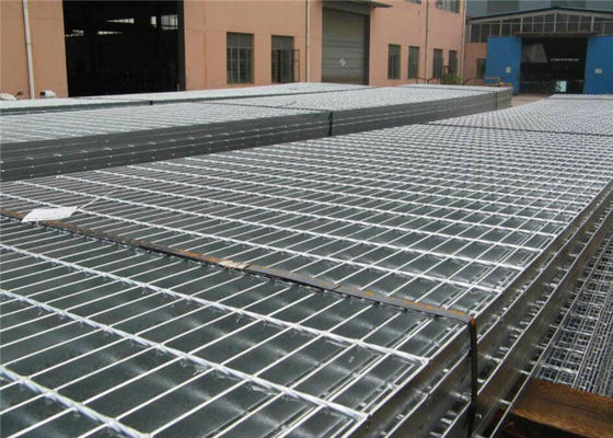 Stair Treads 32x5mm 316L Steel Walkway Grating