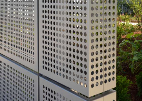 Ss304 Ss316 Micron Round / Diamond Hole Perforated Steel Sheet