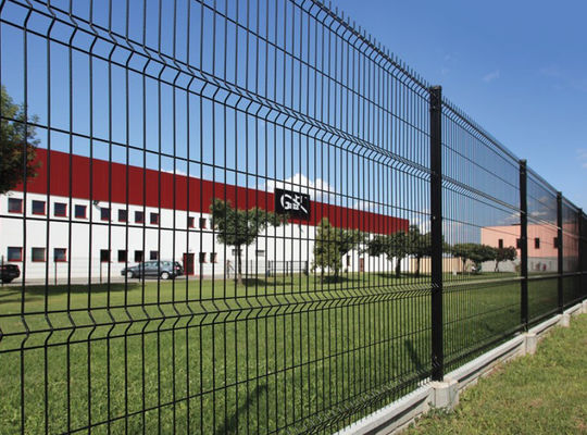 Welded Wire Mesh Triangle Fencing Playground 4.0mm 75*150mm Green Color