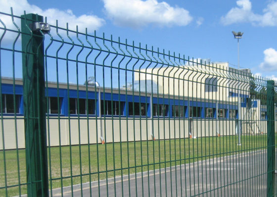 1.8*3.0m Green Peach Shaped Triangle Fence For Private Properties