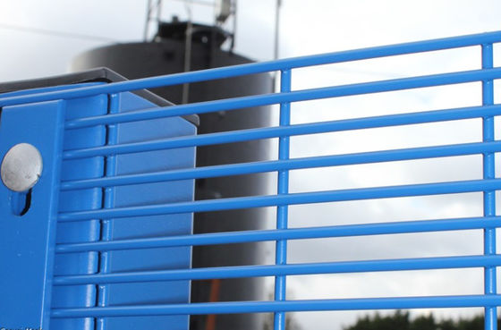 Heavy Gauge Small Hole Welded 358 Security Fencing
