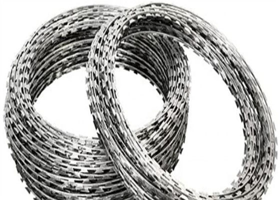 Cbt-65 Concertina Razor Barbed Wire Hot Dip Galvanized For Anti Piracy Security Fence