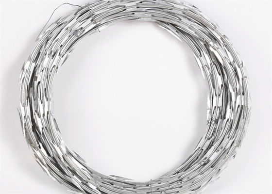 Ss 304 Hot Dip Galvanized Razor Sharp Barbed Wire Cbt-65 33 Loops Security