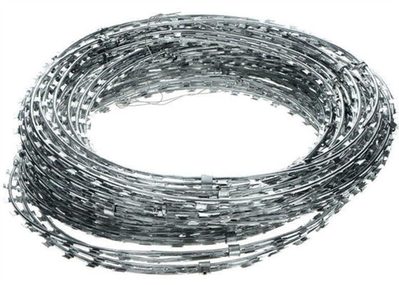 Strong Sharp Razor Barbed Tape Wire Hot Dipped Galvanized 2.5mm Bto-22 Security