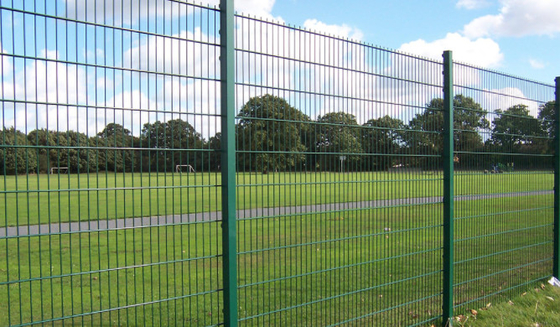 Hot Dip Galvanized Double Loop Woven Wire Fencing Ornamental Peach Post
