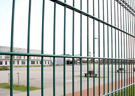 Low Carbon Steel 2.5m Width Twin Mesh Fencing Pvc Coated 8/6/8 2d Wire Green Color