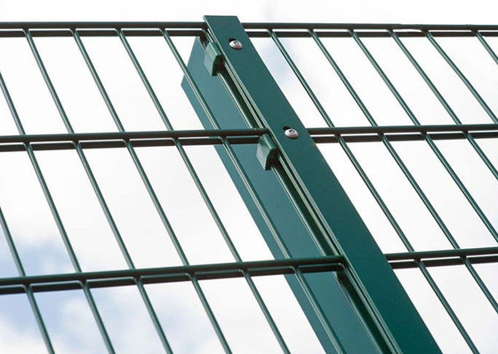 1.5mm Double Horizontal Wire Fence Ral 6005 Residential Pvc Coated Green