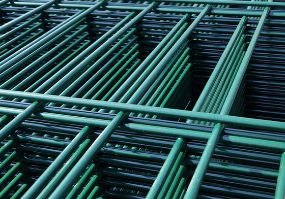 1.5mm Double Horizontal Wire Fence Ral 6005 Residential Pvc Coated Green