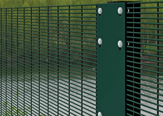 12.7x76.2mm Mesh Hole 358 Welded Mesh Security Fence For Airport  / Walkway