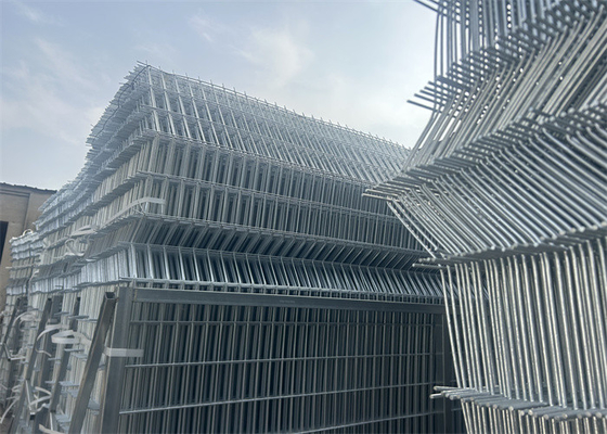 ISO 9001 2015 การรับรองรั้วเคลือบ PVC สําหรับขอบเขตสนามเด็กเล่น 2 * 2.5m